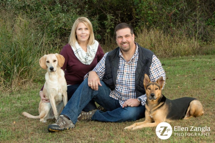 Photo of couple with two dogs taken by Ellen Zangla Photography in Loudoun County VA